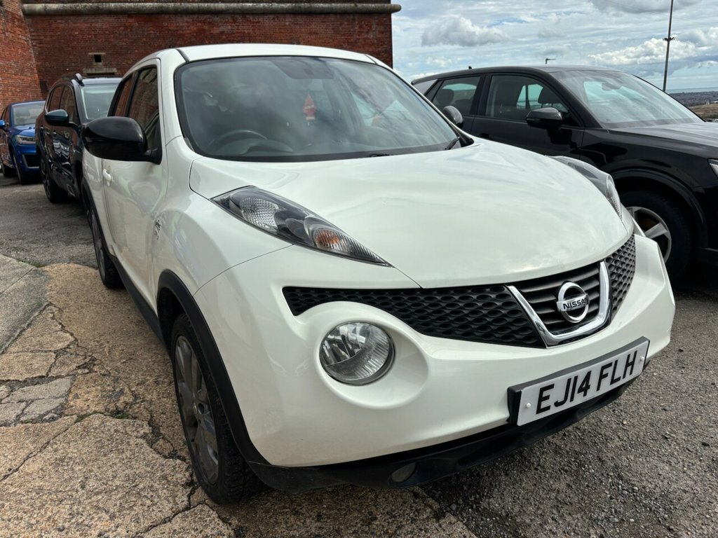 Nissan Juke Hatchback Black #1