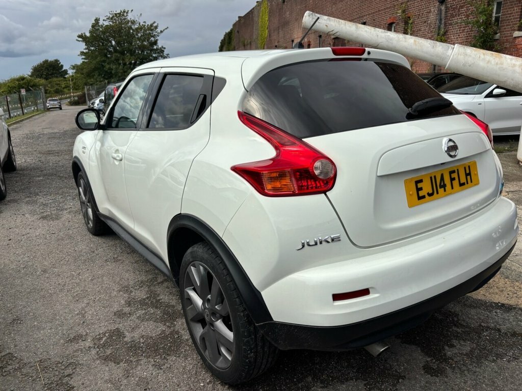 Nissan Juke Hatchback Black #5