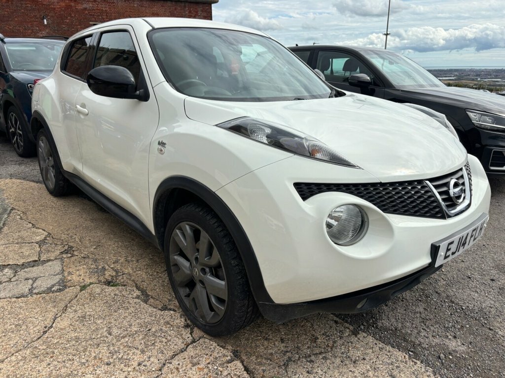 Nissan Juke Hatchback Black #2