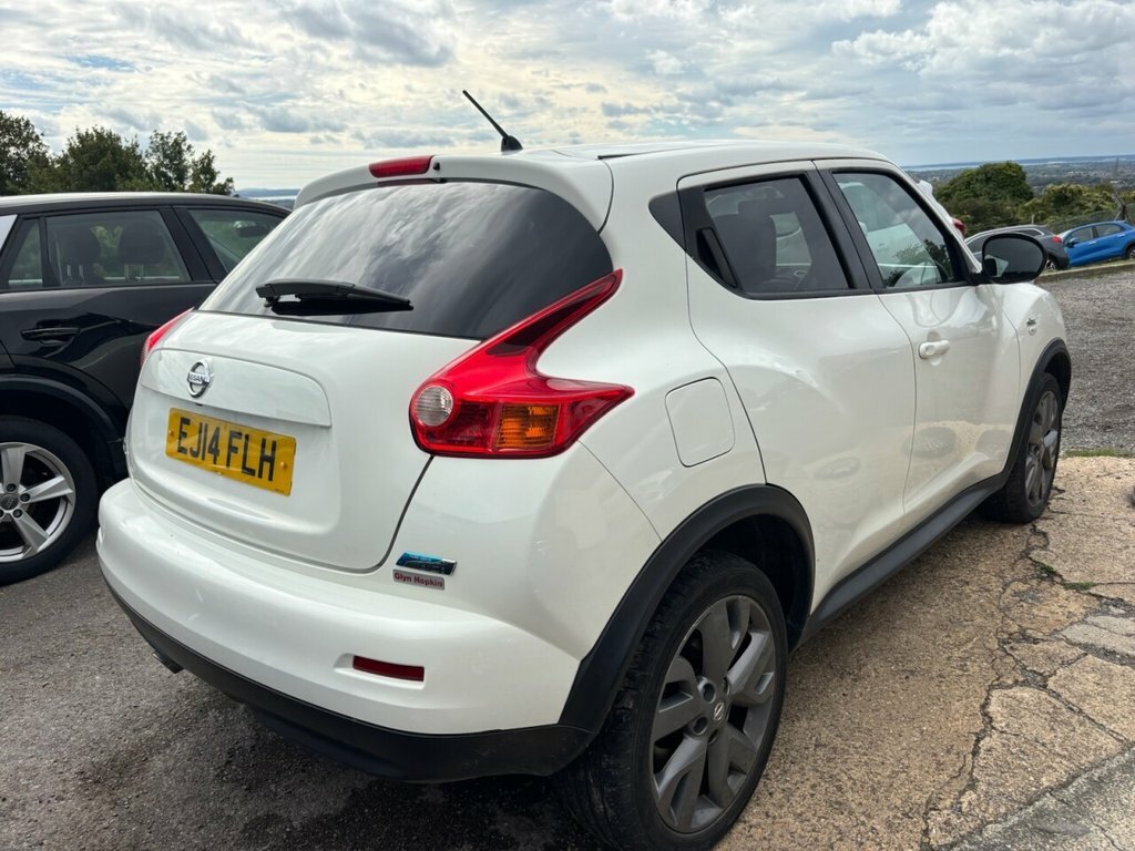 Nissan Juke Hatchback Black #7