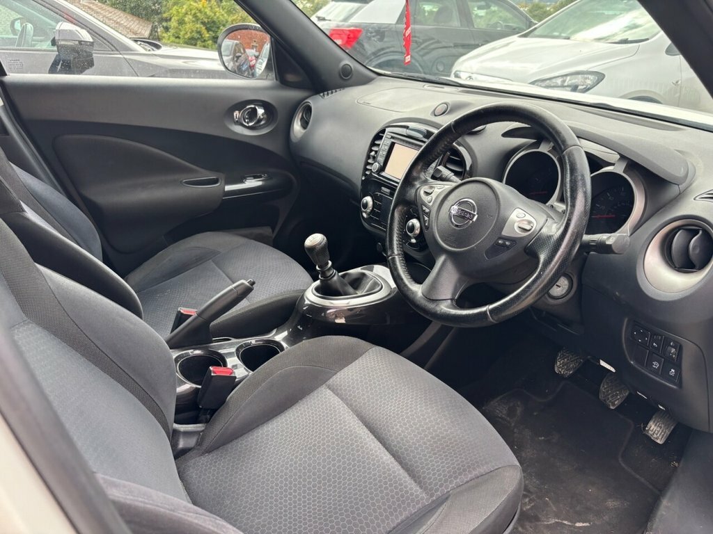 Nissan Juke Hatchback Black #8