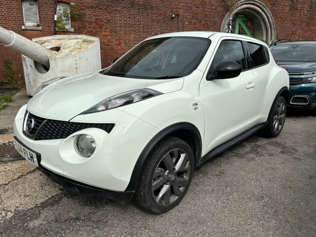 Nissan Juke Hatchback Black #3