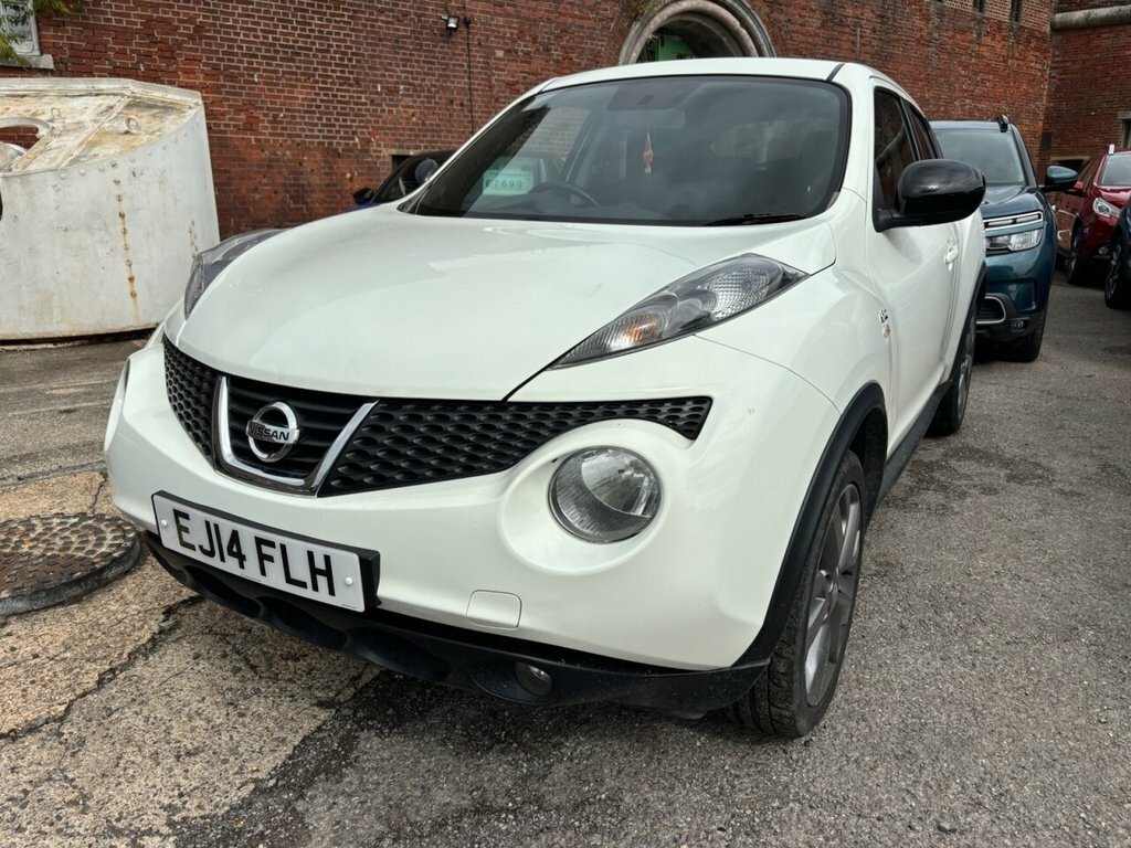 Nissan Juke Hatchback Black #4