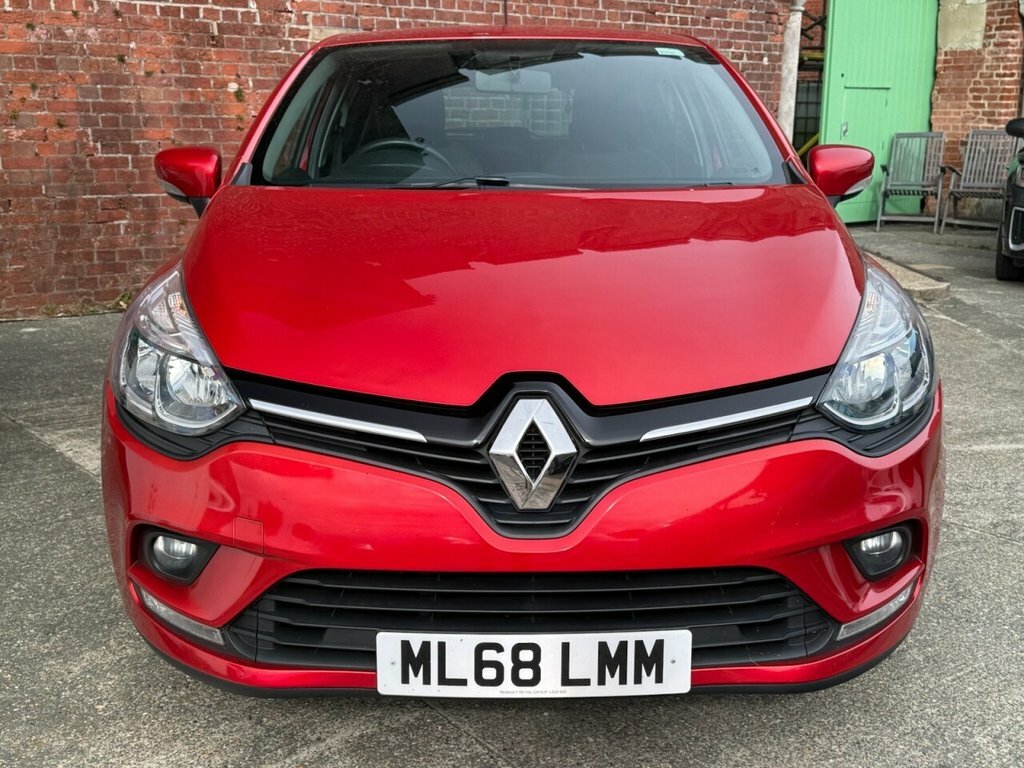 Renault Clio 0.9L Iconic Red #2