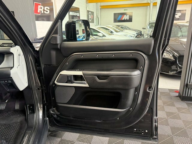 Land Rover Defender 110 D300 X-dynamic Hse Eiger Grey Grey #11