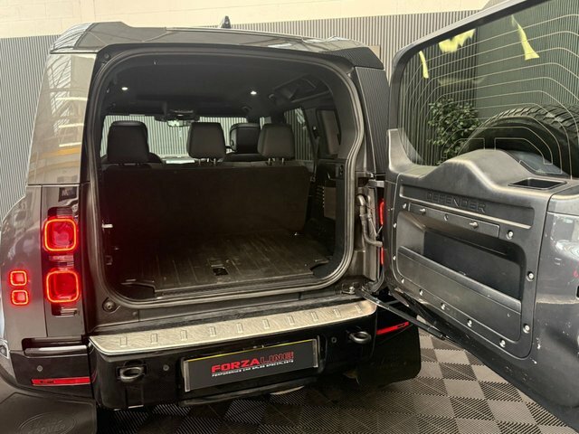 Land Rover Defender 110 D300 X-dynamic Hse Eiger Grey Grey #30