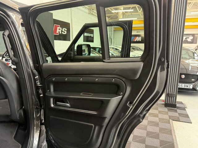 Land Rover Defender 110 D300 X-dynamic Hse Eiger Grey Grey #17