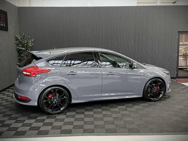 Ford Focus 2.0T Ecoboost St-3 Hatchback Eur Grey #4
