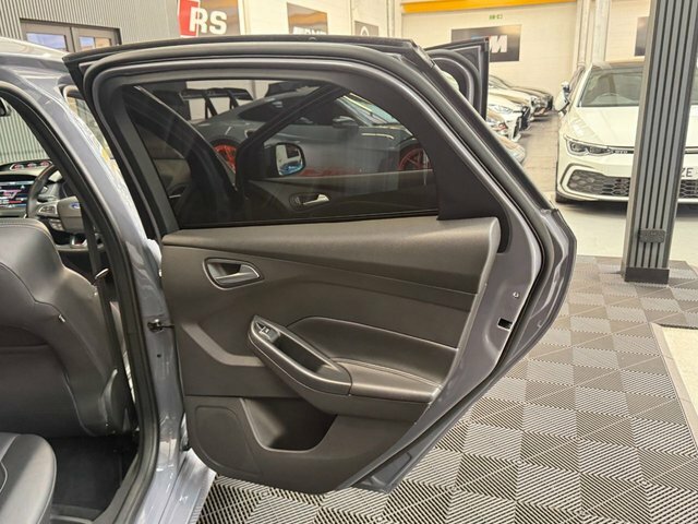 Ford Focus Hatchback 1.5 Tdci Zetec S Euro 6 Ss 2015 Black #28