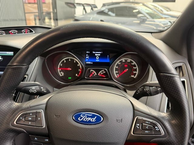 Ford Focus Hatchback 1.5 Tdci Zetec S Euro 6 Ss 2015 Black #23