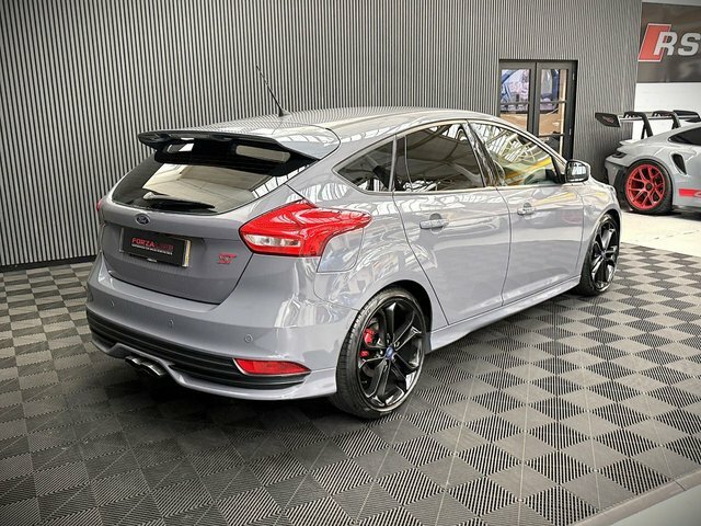 Ford Focus 2.0T Ecoboost St-3 Hatchback Eur Grey #5