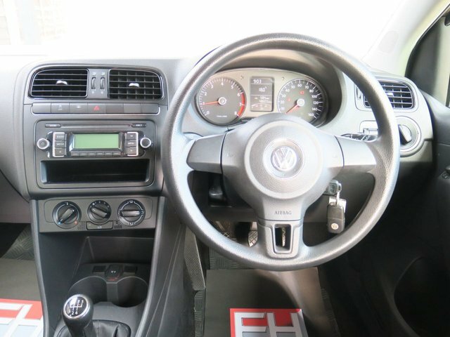 Volkswagen Polo Blue #15