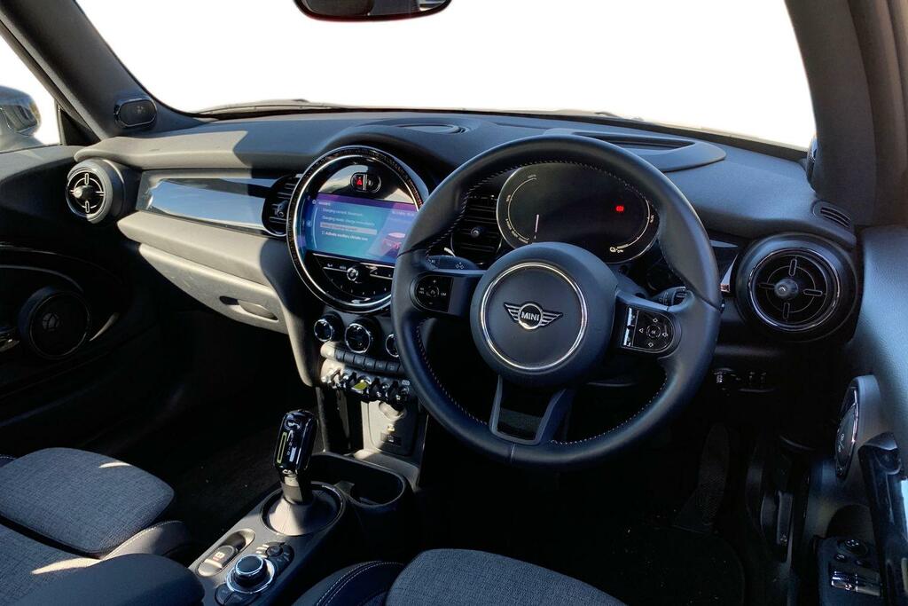 Mini Hatch 135Kw Cooper S Level 3 33Kwh LP73WMY White #3
