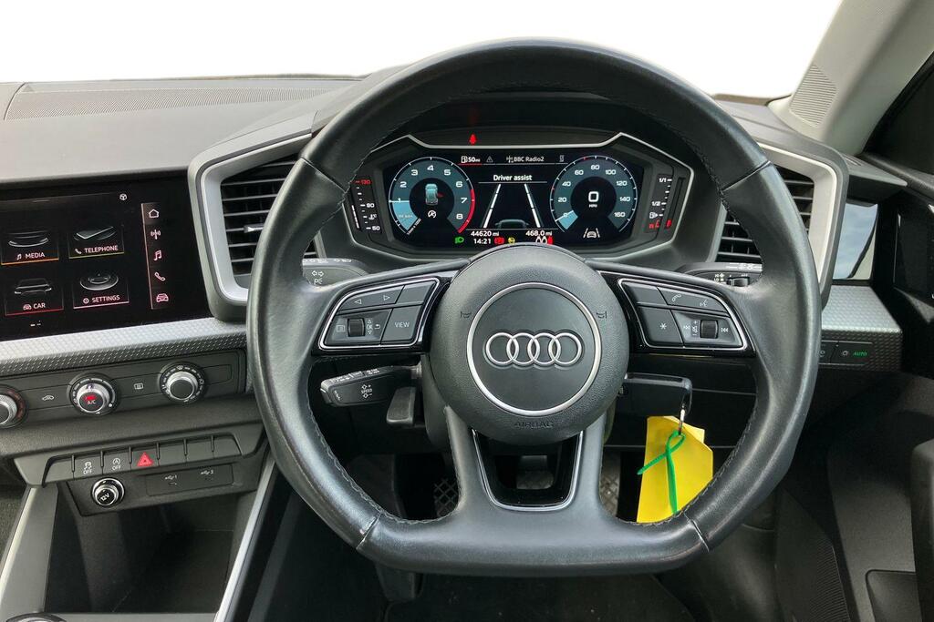 Audi A1 25 Tfsi Sport VN22KZB White #5