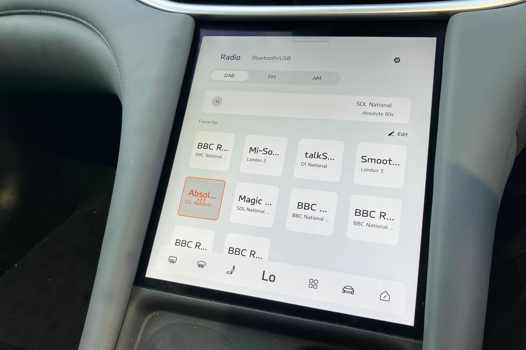 MG IM5 100Kwh Long Range Saloon White #8