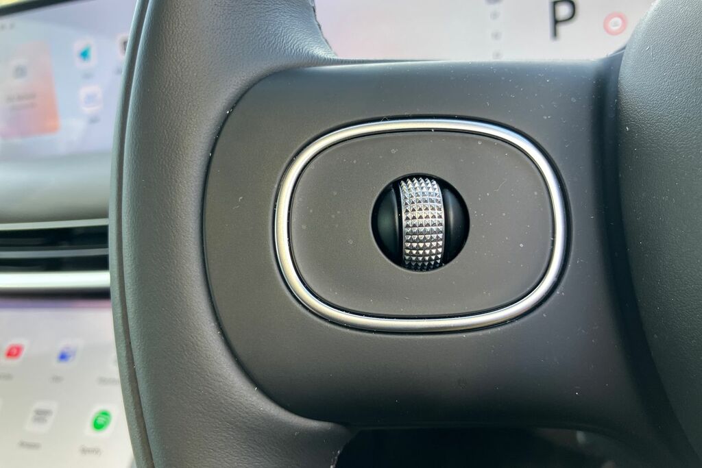 MG IM5 100Kwh Long Range Saloon White #12