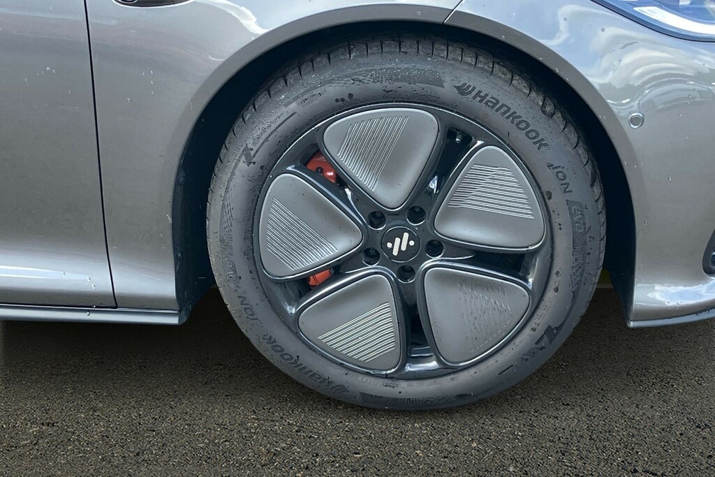 MG IM5 100Kwh Long Range Saloon White #21
