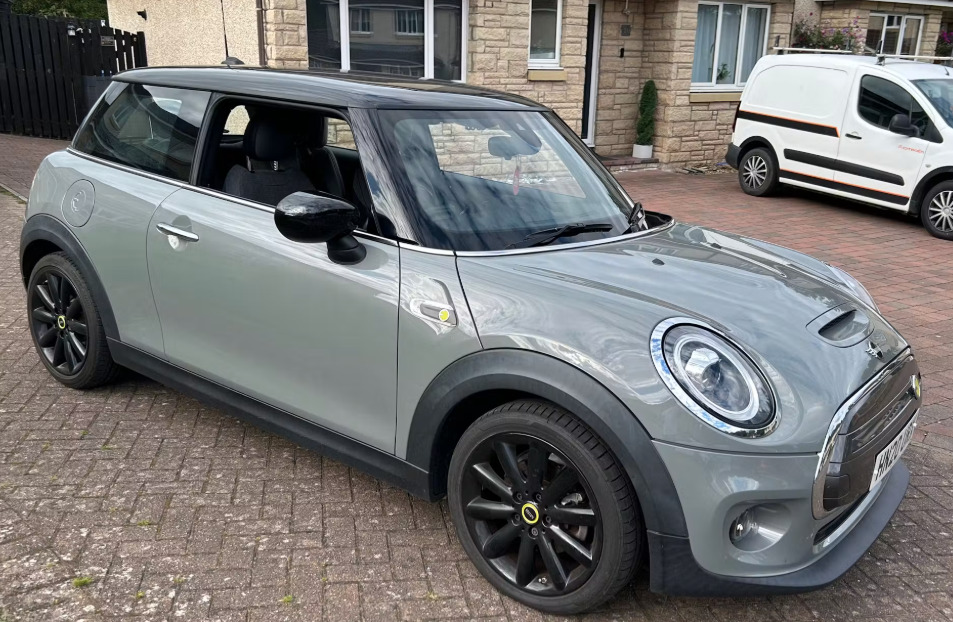 Mini Hatch 135Kw Cooper S Level 2 33Kwh Grey