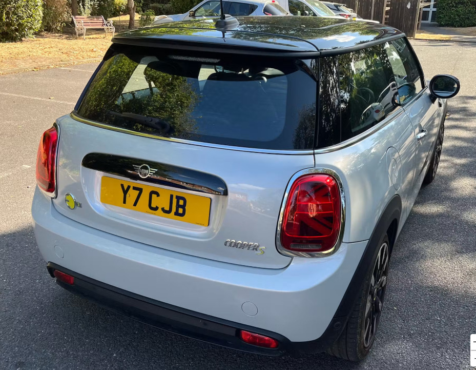 Mini Hatch 1.5 Cooper Classic Hatchback Eur Black #2
