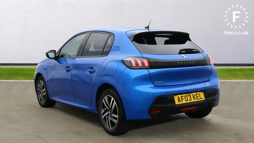 Peugeot 208 Hatchback Yellow #3