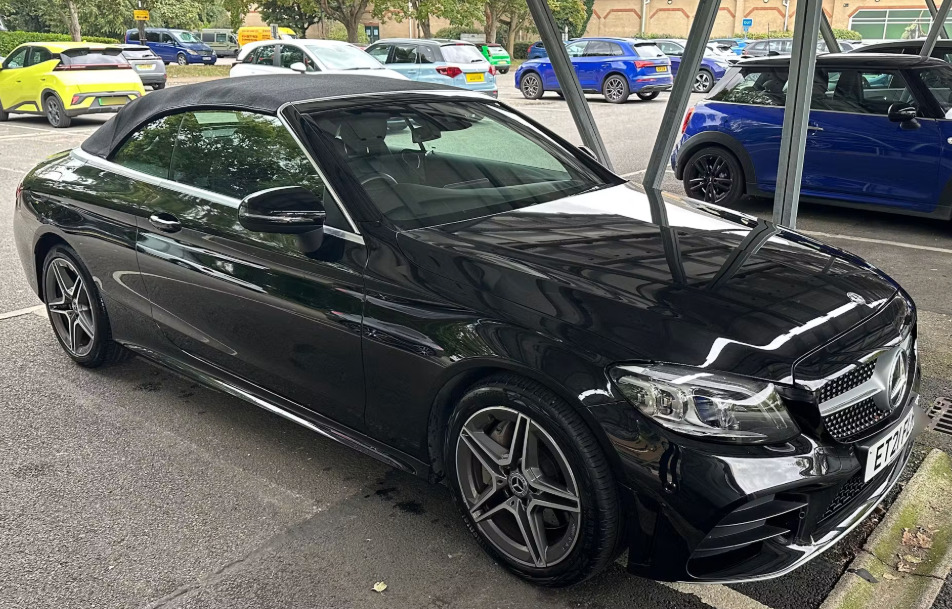 Mercedes-Benz C Class C300 Amg Line Edition Premium 9G-tronic Black