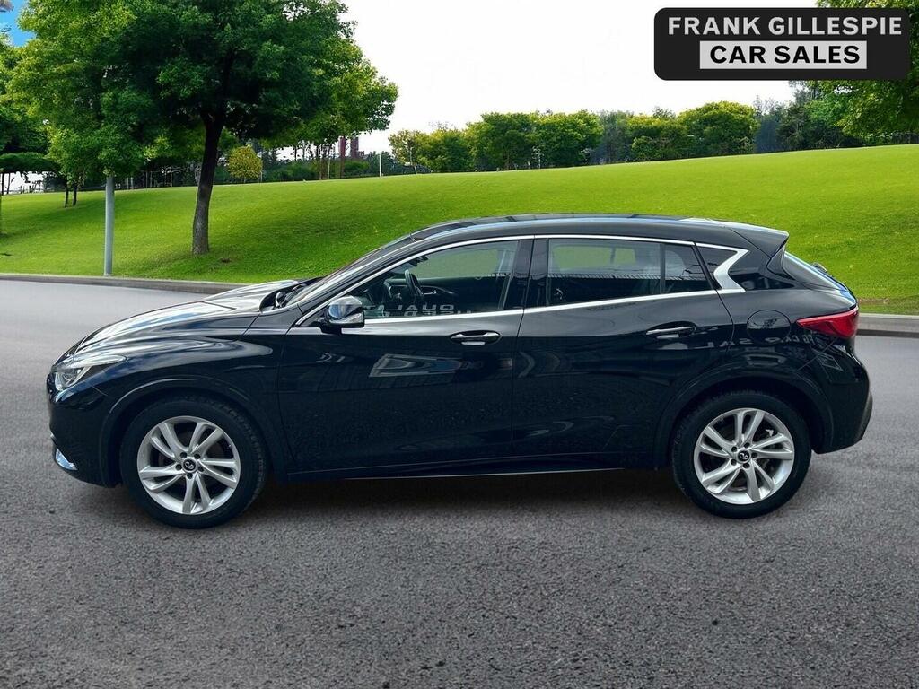 Infiniti Q30 1.5D Se Euro 6 Ss Black #2