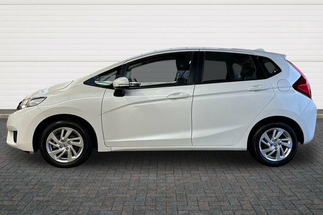 Honda Jazz I-vtec Se Hatchback White #6