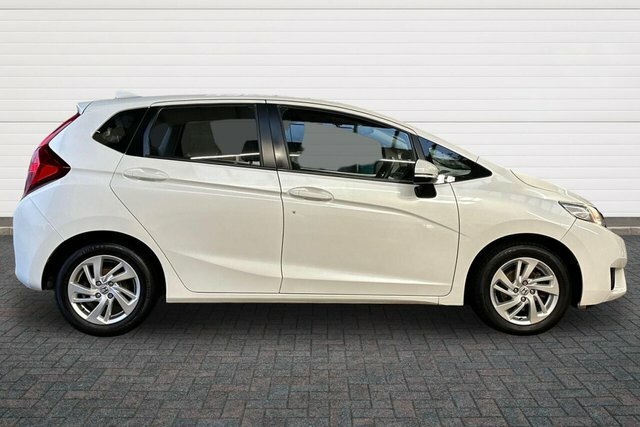 Honda Jazz I-vtec Se Hatchback White #2