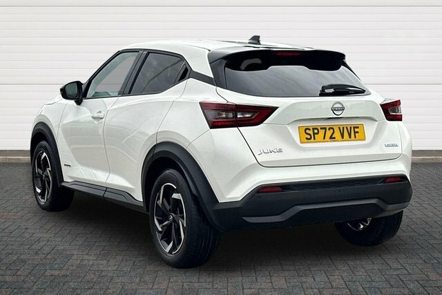 Nissan Juke N-connecta Suv White #5