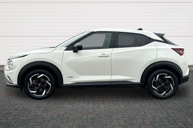Nissan Juke N-connecta Suv White #6