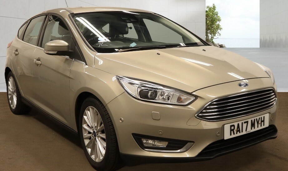 Ford Focus Hatchback 1.0T Ecoboost Titanium X Hatchback P Silver