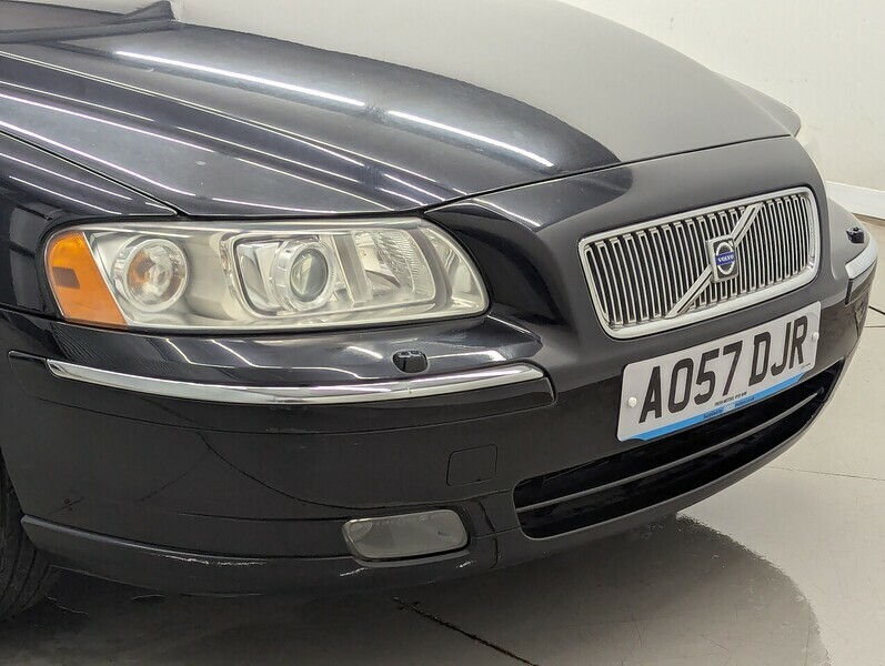 Volvo V70 2.4 Se Black #13