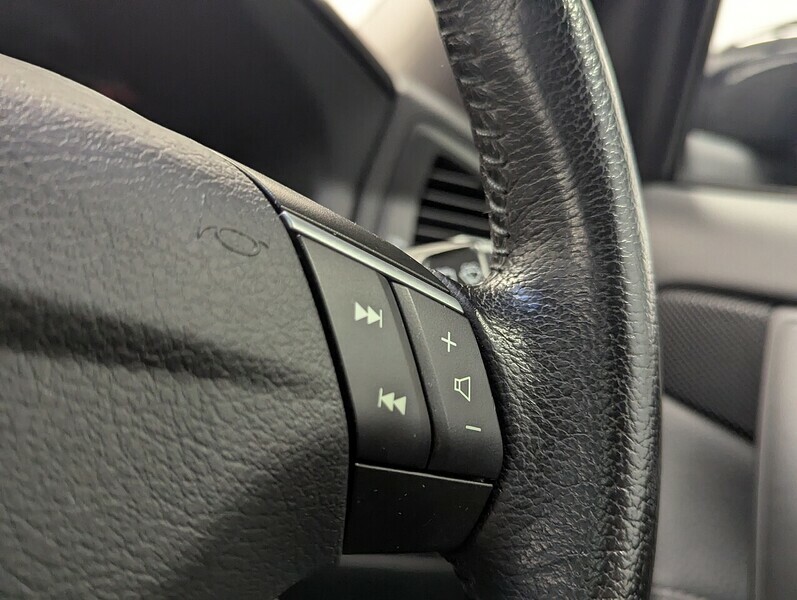 Volvo V70 2.4 Se Black #19