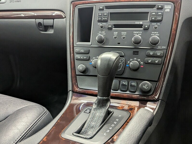 Volvo V70 2.4 Se Black #20