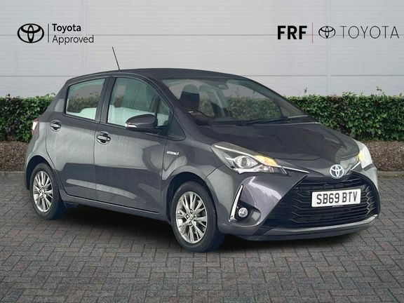 Toyota Yaris Icon 1.5 Hybrid Grey