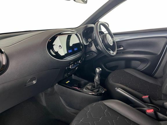 Toyota Aygo X Exclusive Manual #5