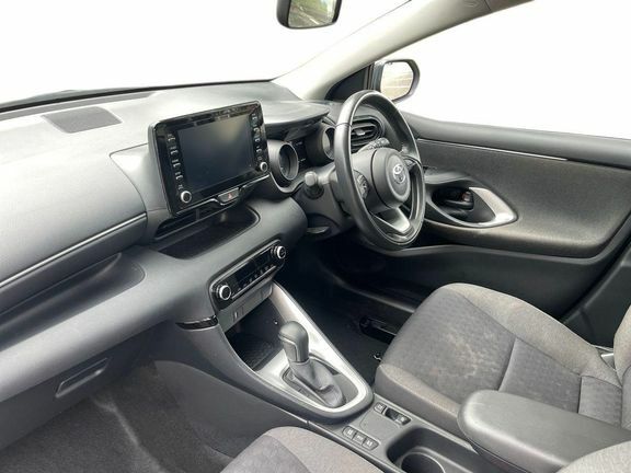 Toyota Yaris Design 1.5 Hybrid Grey #5