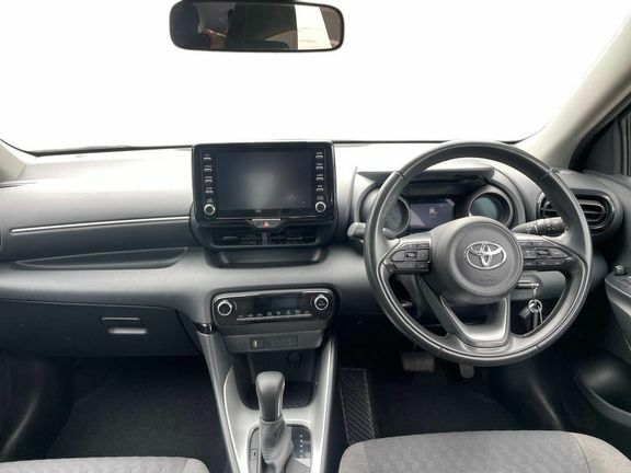Toyota Yaris Design 1.5 Hybrid Grey #6