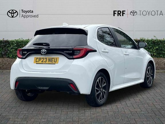 Toyota Yaris Design White #2
