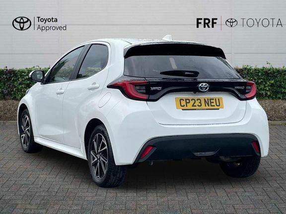 Toyota Yaris Design White #4