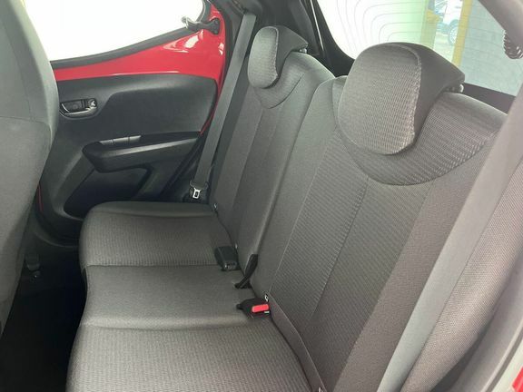 Toyota Aygo X X-play White #17
