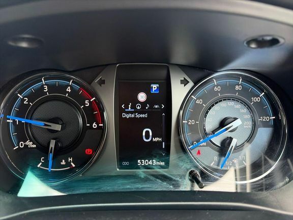 Toyota HILUX Active Grey #13