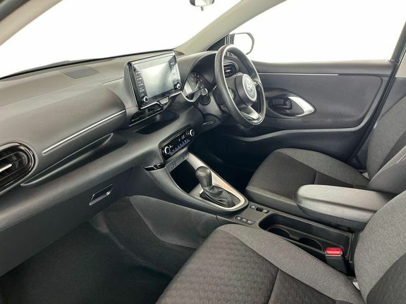 Toyota Yaris Icon Black #5