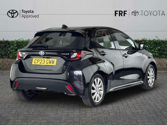 Toyota Yaris Icon Black #2