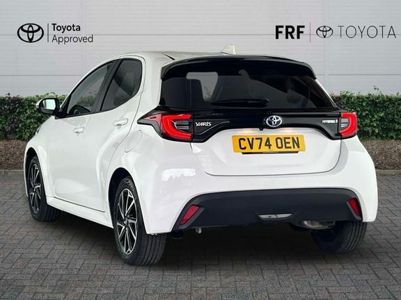 Toyota Yaris Design White #4