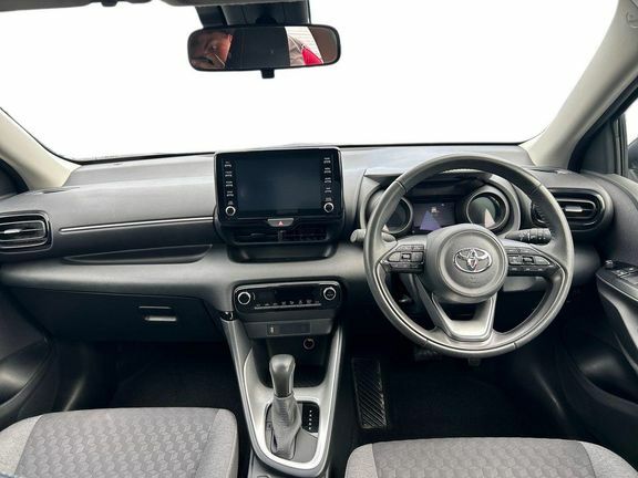 Toyota Yaris Design Silver #6