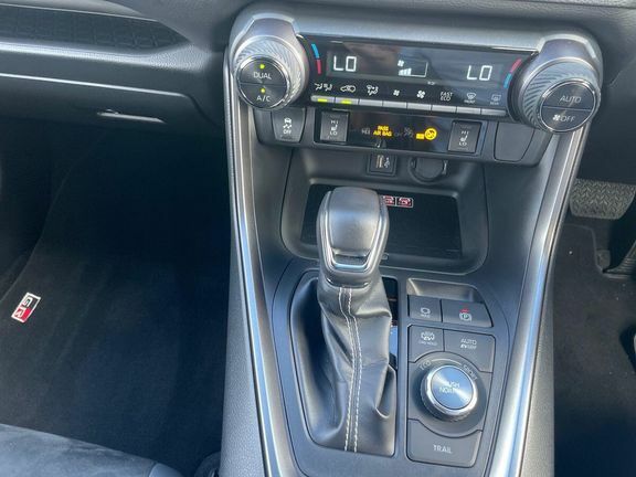 Toyota Rav 4 Suv #37