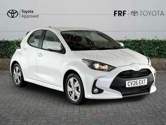 Toyota Yaris Icon White
