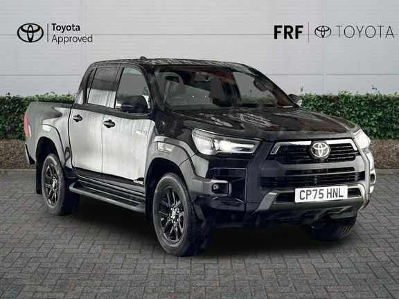 Toyota HILUX Invincible X Dc 2.8 Hybrid 48V Black