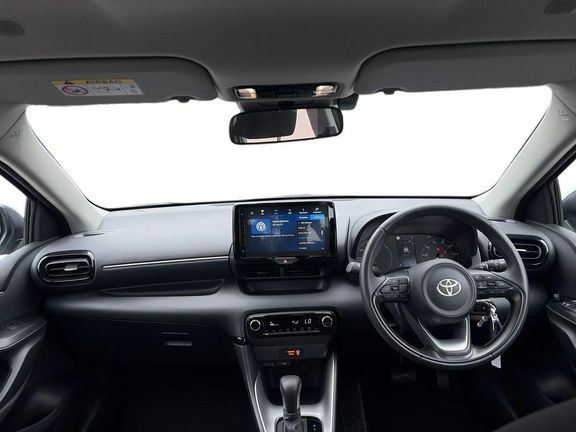 Toyota Yaris Icon Silver #6